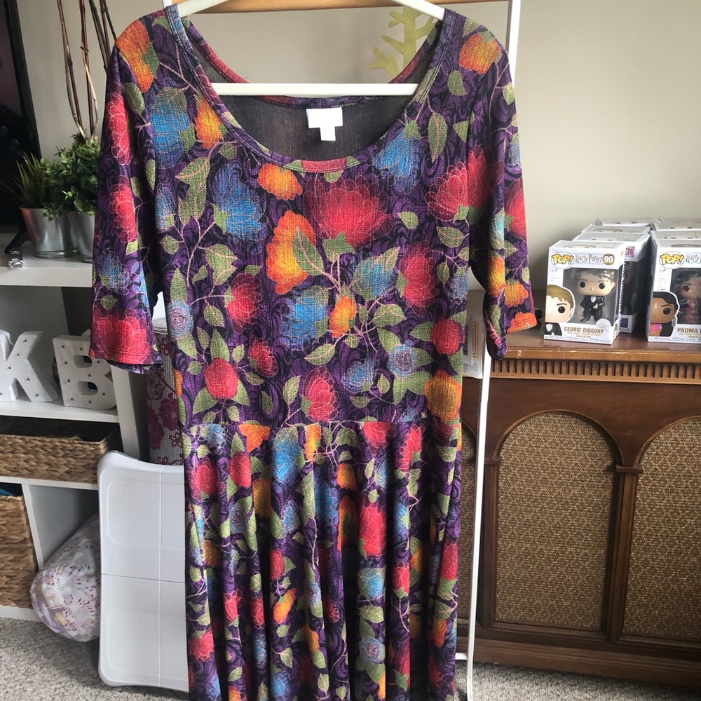 Nicole dress without pockets.
